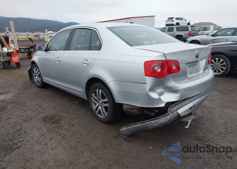 2006 Volkswagen Jetta 2.5 из США, поврежденный, VIN 3VWRG71K86M689414